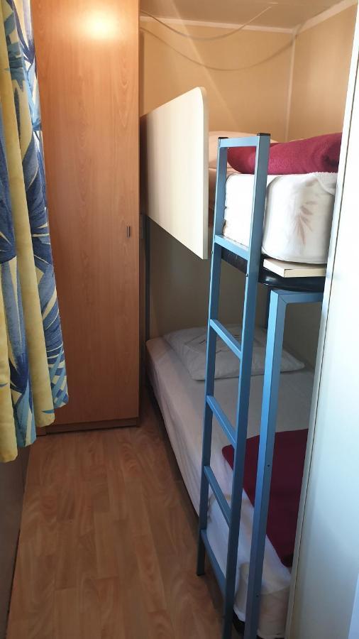 Camping Le Pre Cathare Lavelanet Exterior photo